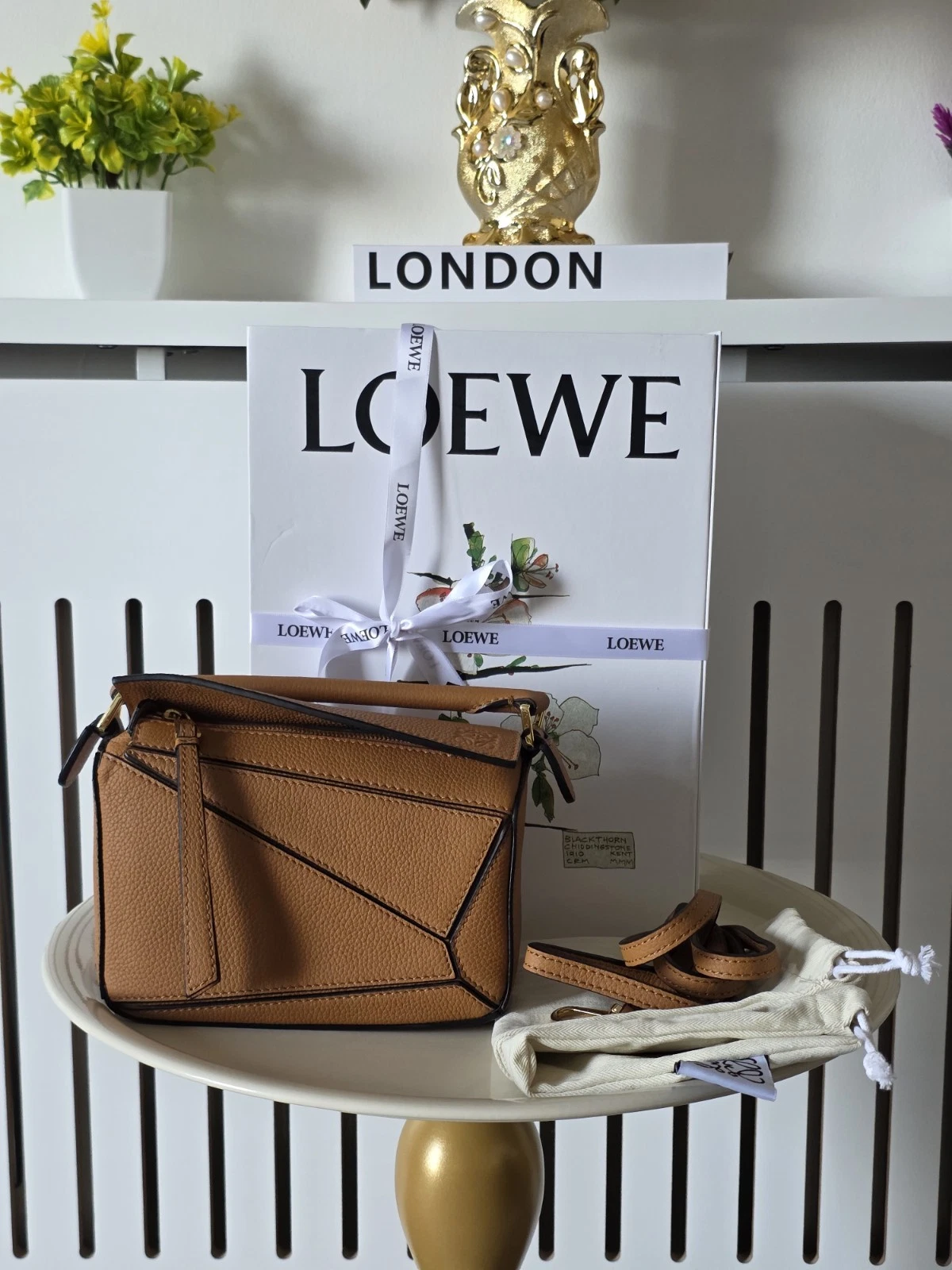 Loewe — LOEWE Women's Mini Puzzle Leather Shoulder Bag In Tan Brown Preowned Authentic