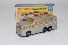 B8 1:60 3INCH 3 INCH MATCHBOX SUPERFAST 66 GREYHOUND COACH GREY VNMIB