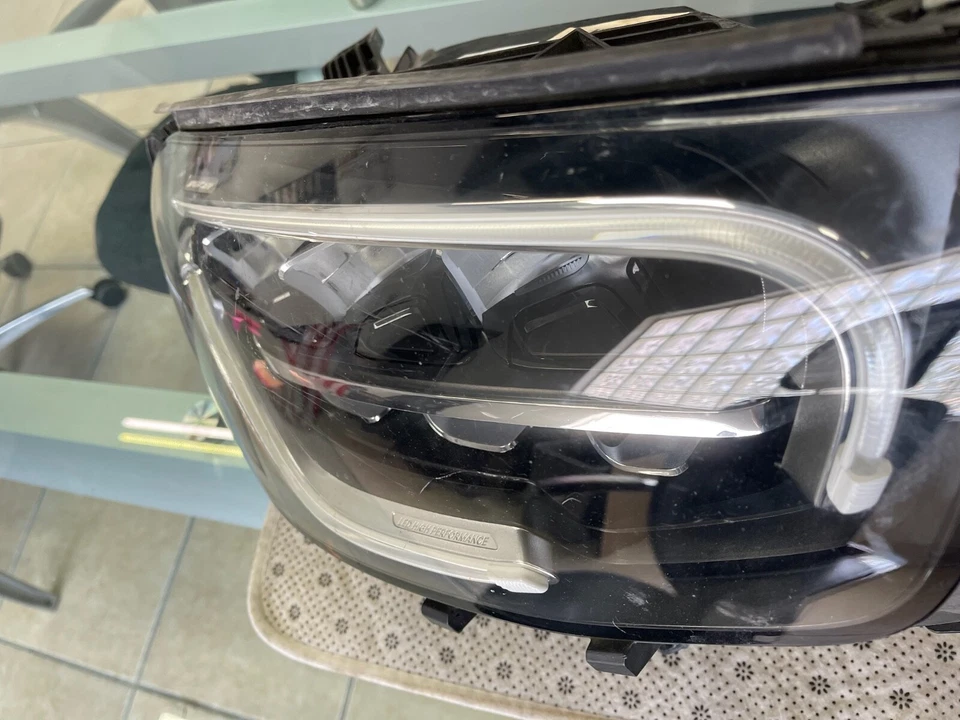 2020-2023 MERCEDES GLC - CLASS 300 43 AMG COUPE LED RIGHT LED - Image 4 of 4