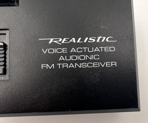 Realistic Model TRC-504, Single Voice Actuated Audionic FM Transceiver - Picture 4 of 6