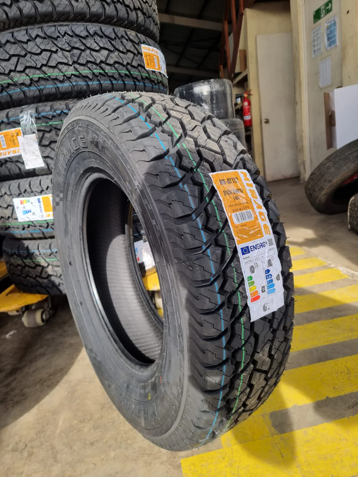 235/75 R15 105T COMFORSER CF1100 PNEUMATICI Offroad 4 STAGIONI 4X4 ALL TERRAIN - Immagine 3