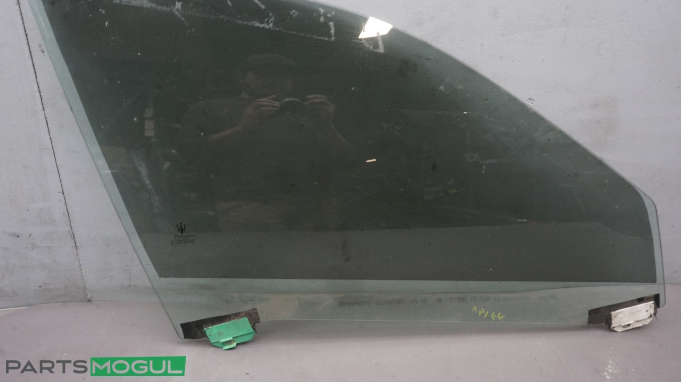 2003-12 Maserati Quattroporte Front Right Passenger Door Window Glass Panel OEM