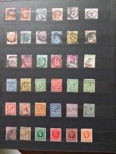 LOT DE TIMBRES ANCIENS DU ROYAUME UNI CLASSES CHRONOLOGIQUEMENT