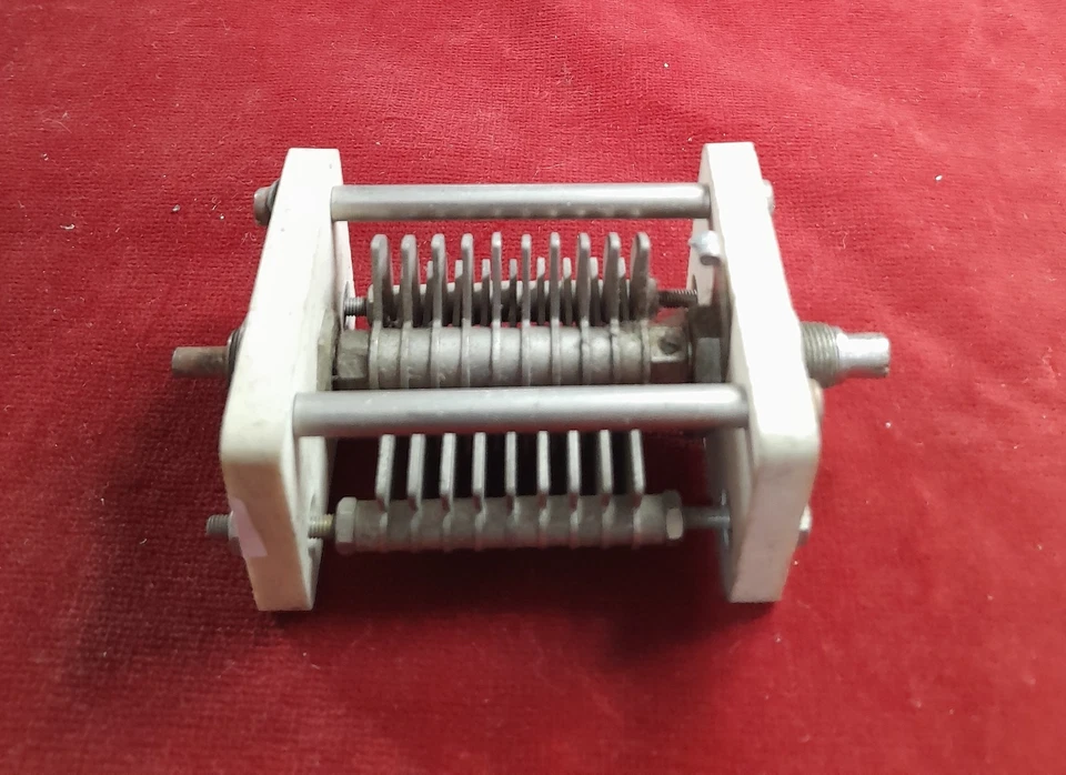 CONDENSATORE VARIABILE A 1 SEZIONE PER TRASMISSIONE. Leggi bene!. #21 - Immagine 3 di 4