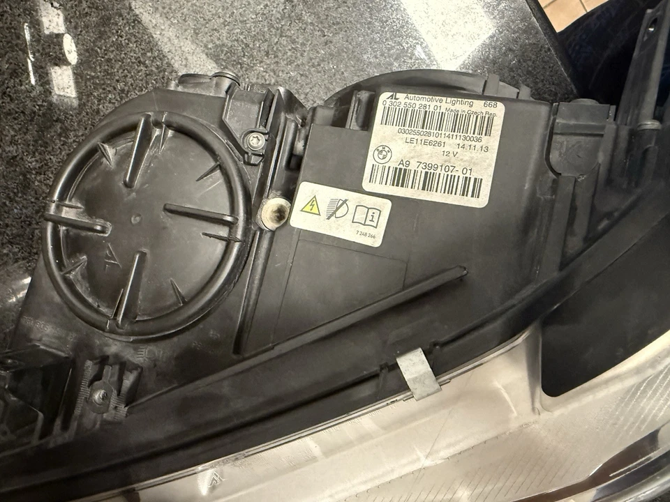 2014-2017  BMW F32 OEM Headlight (Driver Side) Works Perfectly Fine - Image 4 of 4