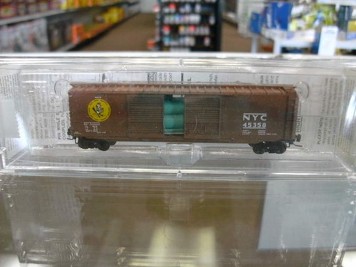 Micro-Trains 50600162 vagón de carga doble puerta escala Z 50 pies - NYC 45358 | Zustand: New
