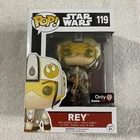 Funko Pop! Vinyl: Star Wars The Force Awakens - Rey (w/ X-Wing Helmet) #119