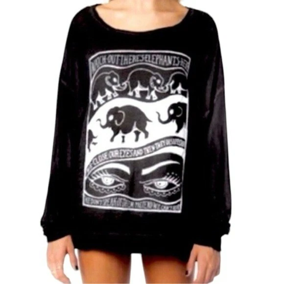 Brandy Melville Shirt Long Sleeve Elephants Graphic Tee Black One Size T- Shirt