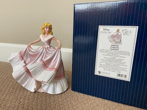 Disney Showcase CINDERELLA Collectible (8" Tall) BEAUTIFUL! (FREE SHIPPING) - 第 1/3 張圖片