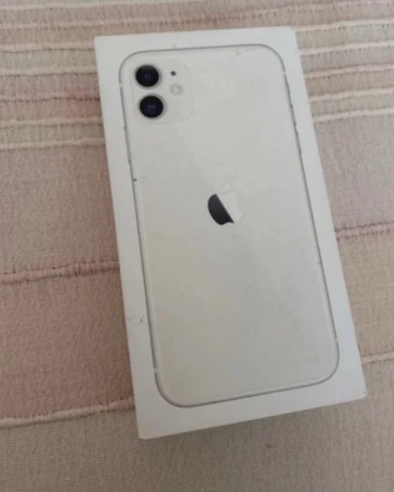 Apple iPhone 11 - 128GB - Bianco - Immagine 2 di 4