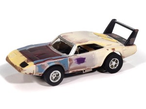 Auto World 1970 Dodge Challenger R/T X-Traction HO Slot Car