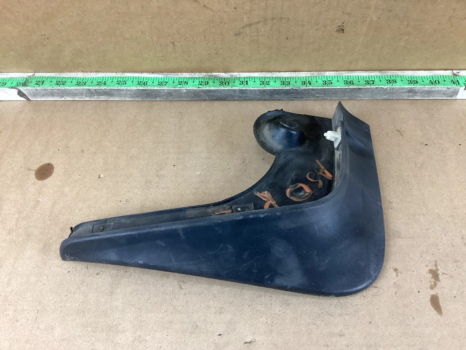 Guardabarros protector contra salpicaduras para Hyundai Sonata 2006-2010 868413K000 fabricante de equipos originales Foto 2 de 4