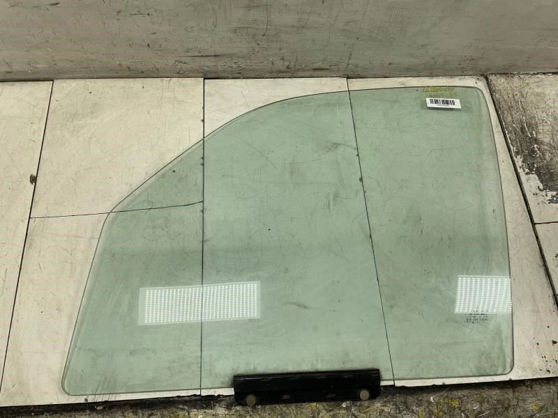 Jeep Liberty 2004 puerta delantera izquierda conductor cristal OEM+ Foto 4 de 4