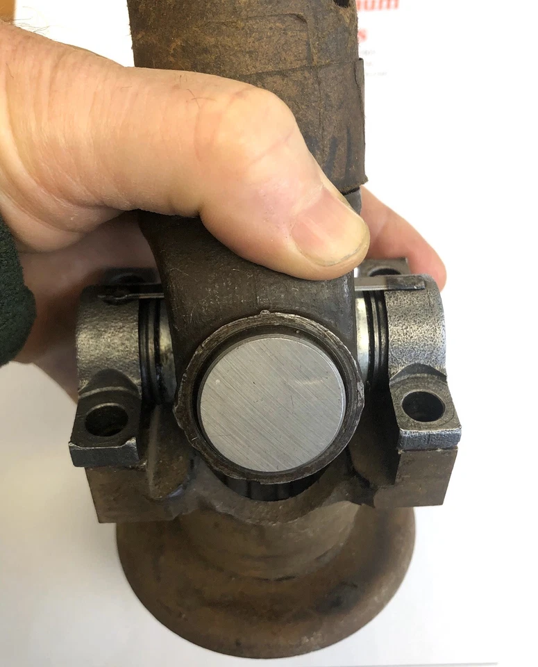 1957 Chrysler Imperial Front Or Rear Driveshaft Universal Joint W/ Clips 1752263 - Image 4 of 4