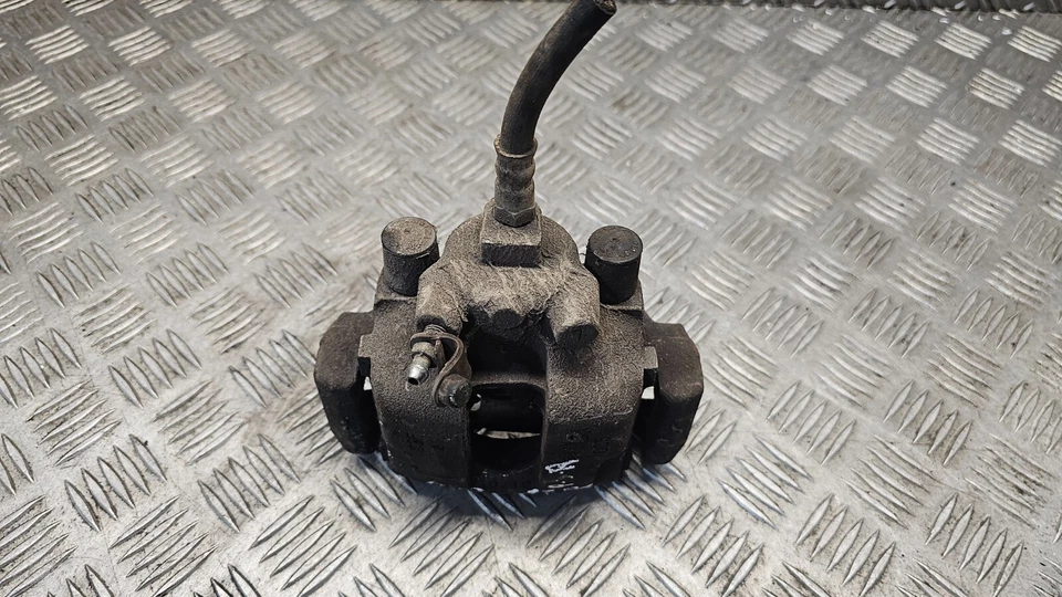 MG MG6 MAGNETTE BASE MK1 2014 1,8 GASOLINA PINZA FRENO TRASERO del lado del pasajero Foto 2 de 4