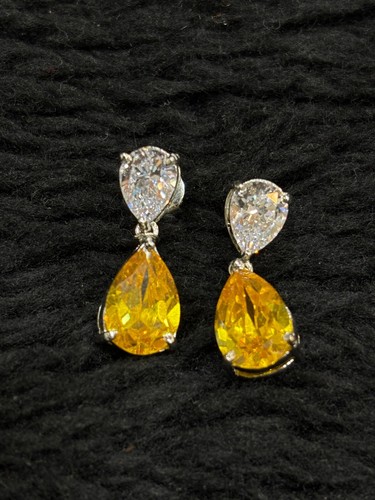 Boucles D'oreilles Pendantes - 2 Carats Imitation Diamant, Plaqué Or Blanc, 14K, Neuf Avec étiquettes
