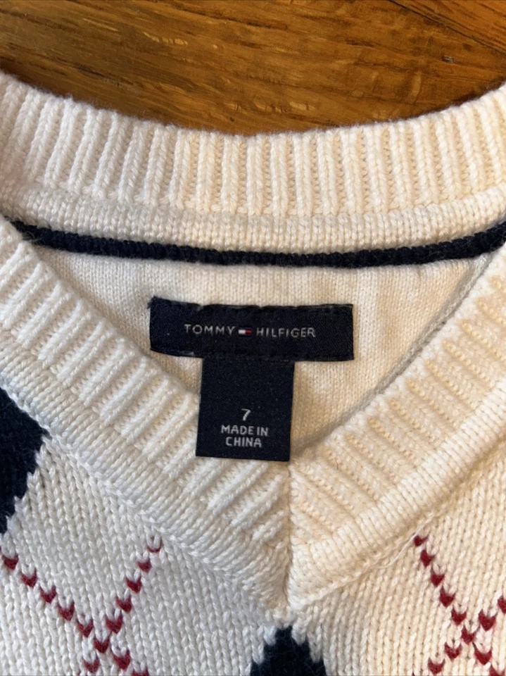 Colete Argyle de Malha Infantil Tommy Hilfiger Off White Tamanho 7 - Imagem 2 de 4