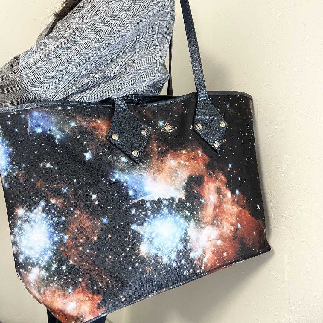 Vivienne Westwood Galaxy Space Pattern Tote Bag With Star Vivienne Westwood Galaxy Space Pattern Tote Bag With Star