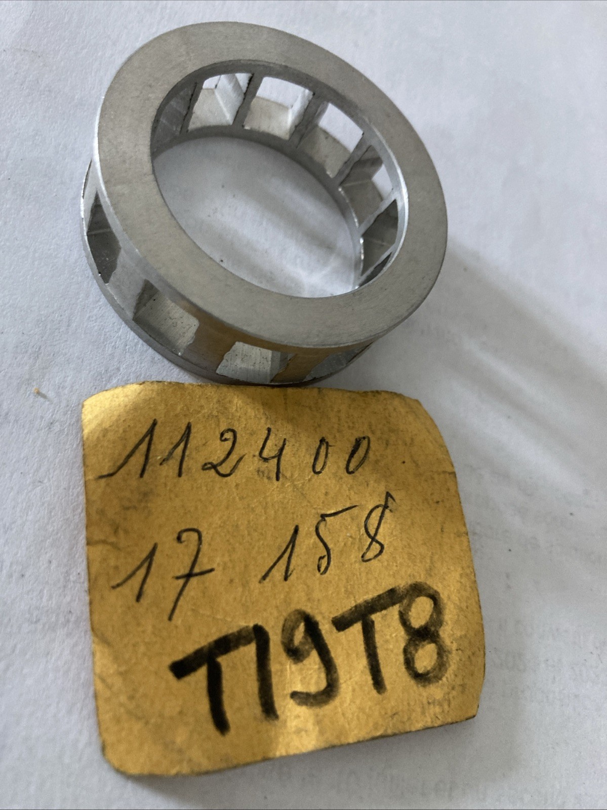 Cage roulement tête de bielle moto BMW R67/3 pièce moteur 11240017158 ancienne