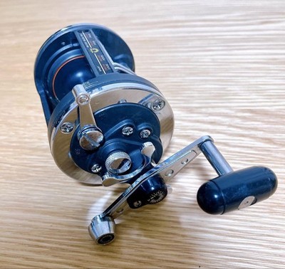 美品　Daiwa Sealine 27H ダイワ シーライン 手動 両軸リール 即決 送料無料 ダイワ 両軸リール シーライン SEALINE 27H 未