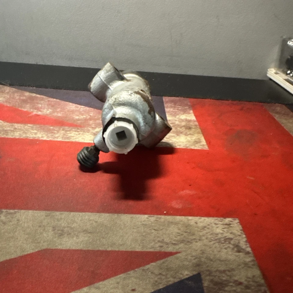 Clutch slave cylinder Fiat Uno etc NOS - Image 3 of 4