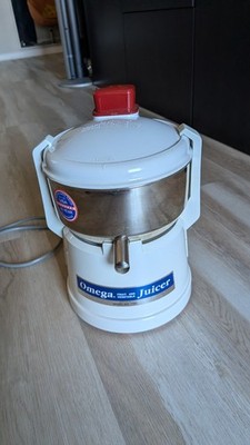 Omega juicer model 1000