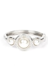 Paparazzi Jewelry Bracelet Pearl and Silver Bracelet New with Tags