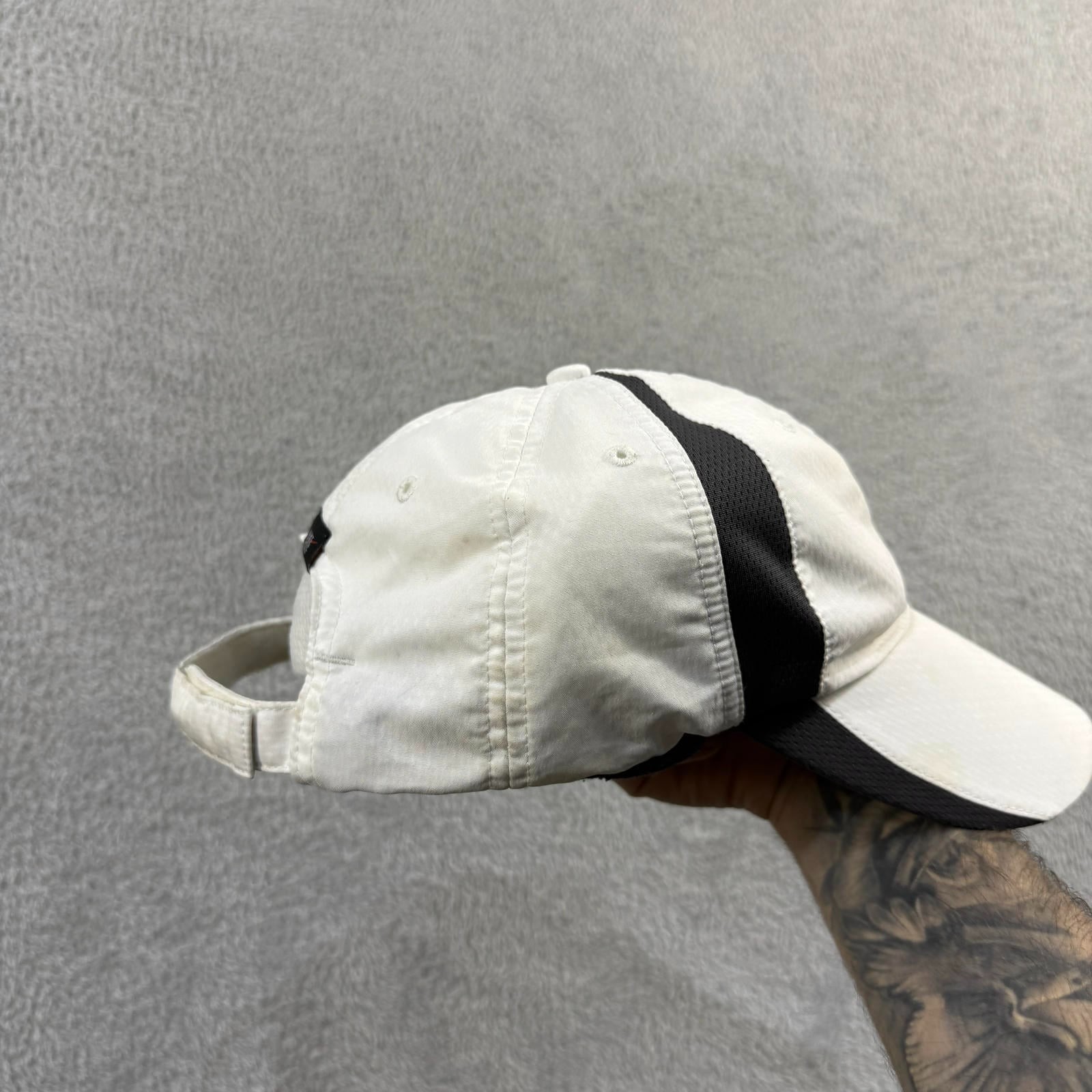 VTG Nike Golf 2000's Y2K White Black Stripe Unstructured Adjustable Baseball Cap image 4