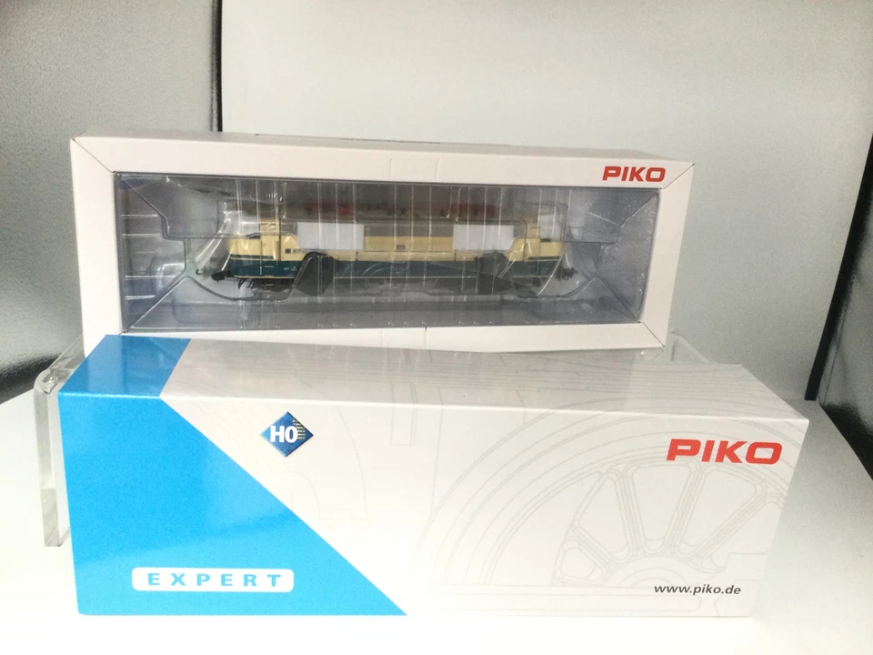Piko 51355 HO Gauge Expert DB BR181.2 Mosel Electric Locomotive IV - Image 2 of 2