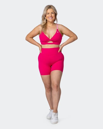 BNWOT Muscle Nation Hot Pink Strappy Bralette & Scrunch Bike Shorts Set Size XS - Picture 3 of 10