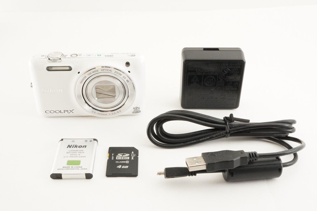 Nikon COOLPIX S6600 White & 4GB SDHC Card Digital Camera Nikon COOLPIX S6600 White & 4GB SDHC Card Digital Camera