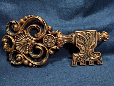 Wall Hanging Plaque Bronze Finish Skeleton Key 12''