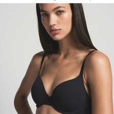 NEW SKIMS Fits Everybody T-Shirt Bra in Onyx 34C NWT Black