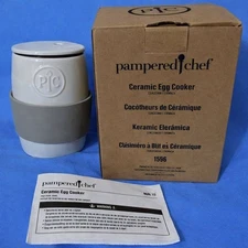 Pampered Chef Ceramic Egg Cooker 1529 w/ Silicone Sleeve & Lid Unused New In Box
