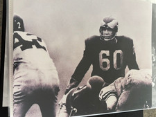 CHUCK BEDNARIK PHILADELPHIA EAGLES UNSIGNED 8X10 HOF 67