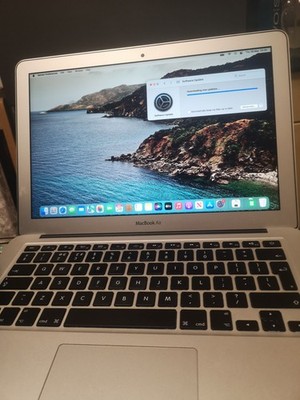 MacBook Air 13'' 2017 Silber Core i5 1,80GHz 8GB RAM 128GB SSD - Gut