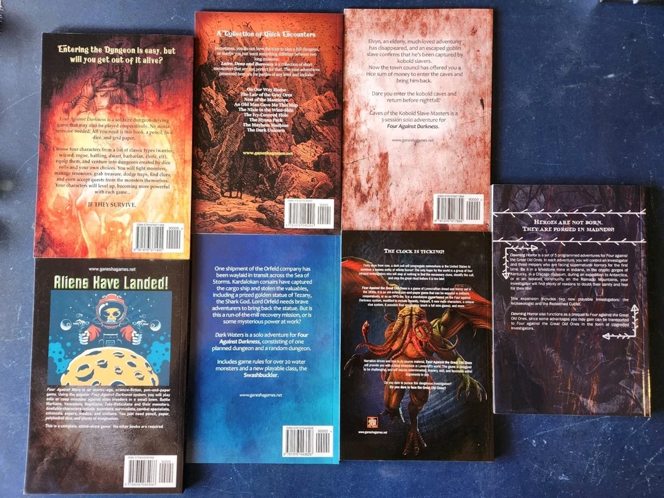 Paquete Cuatro Contra la Oscuridad - Contra Marte - Contra los Grandes Antiguos - Nuevo Foto 2 de 3