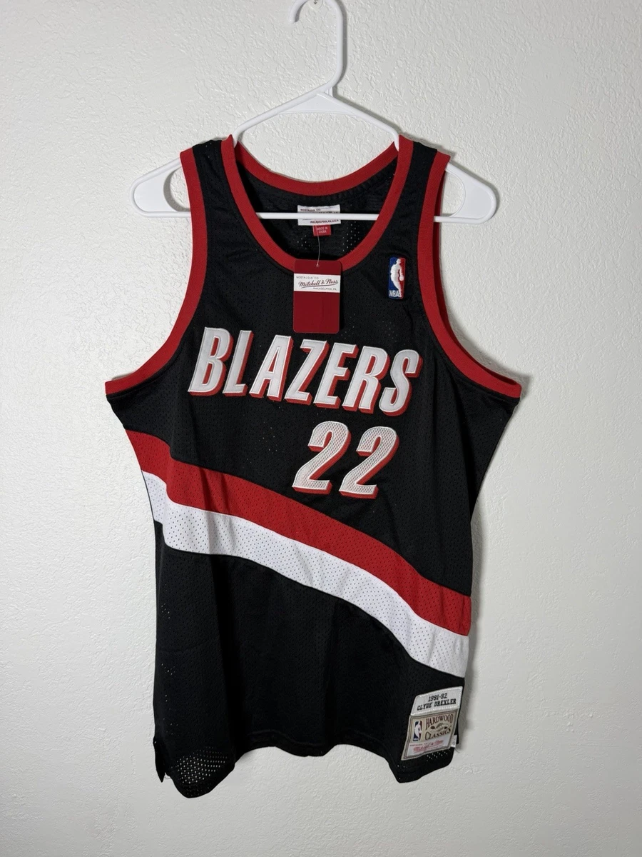Preços baixos em Mitchell & Ness Clyde drexler Portland