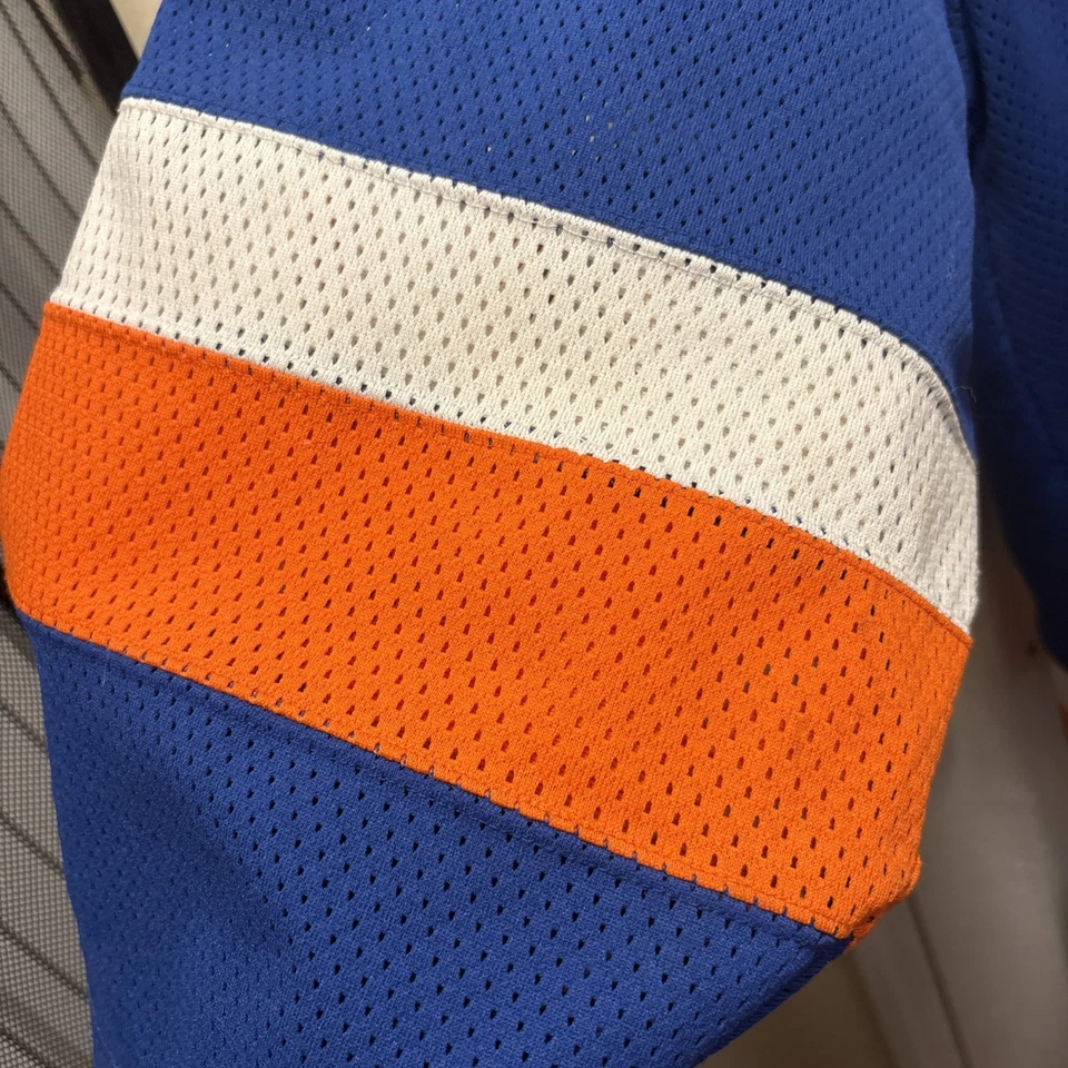 SIZE Med. 100% Authentic Vintage New York Islanders NHL CCM MASKA Hockey Jersey - Image 4 of 4