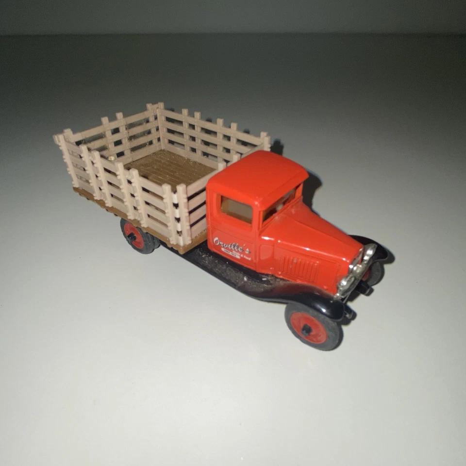 ERTL - 1930 Chevrolet Stack Truck - Orville's Grain & Feed (1/43 Scale) - Image 3 of 4
