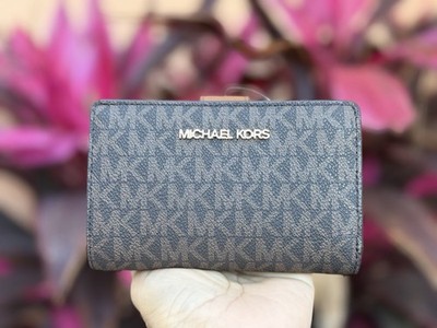 Michael Kors Jet Set Travel Medium Bifold Coin Zipper Wallet MK