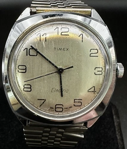 Timex Electric 1970s Men’s Silver Tone Vintage Watch Running Slow For Service