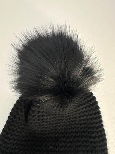 KYI KYI Canada One Size Wool Blend Faux Fur Pom Pom Beanie Hat NWT Black A13 - Picture 3 of 7