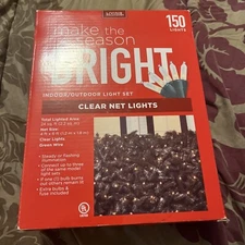 Living Solutions Make The Season Bright Clear Net Lights 150 Count 4x6ft size