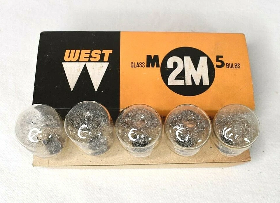Vintage West Class M 2M Super Speed Flash Bulbs NOS Box of 5 Bulbs - New - Image 2 of 4