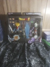 Dragon Ball Super/Super Saiyan Future Trunks vs. Fusion Zamasu Figure Set 