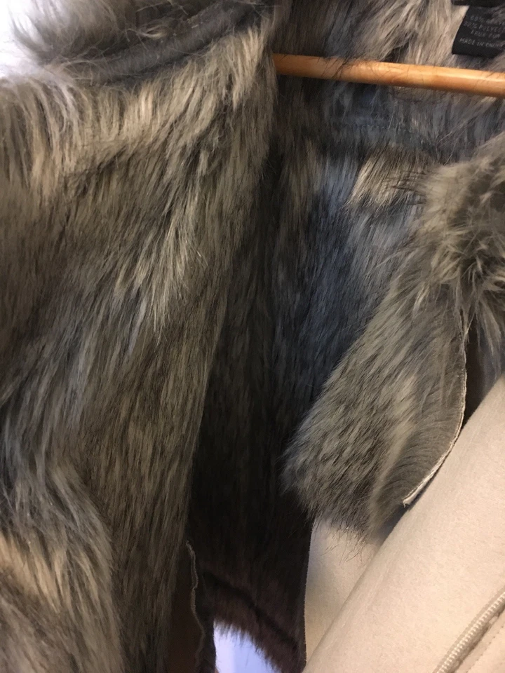 Steve Madden Chaleco Sin Mangas de Invierno de Piel Sintética M/L Blanco Foto 3 de 4