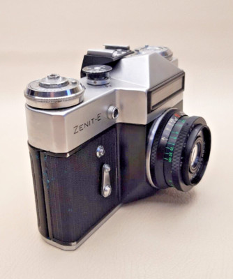 KMZ SOVIET USSR ''ZENIT-E camera + INDUSTAR-50-2 LENS