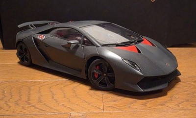 AUTOART Lamborghini Sesto Elemento 1:18 Modellauto, schwarz & rot matt, Metal...