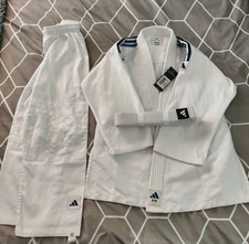 Adidas Taglia 1 140 Bambini Judo Gi J350 Club Tuta Uniforme + Cintura Bianca Ragazzi Ragazze